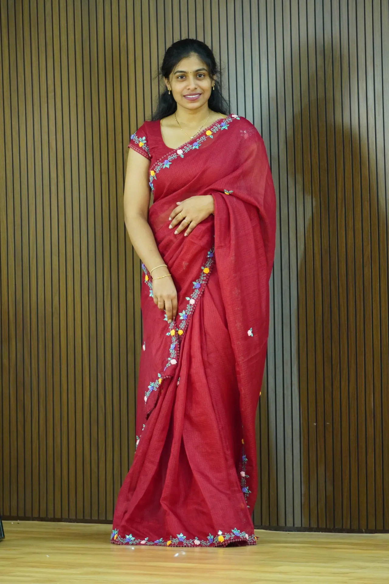 Red kota saree with hand embroidery FFF153