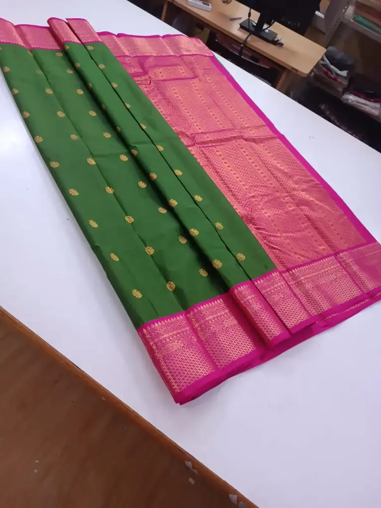 Mehandi Green Kanchipattu Saree