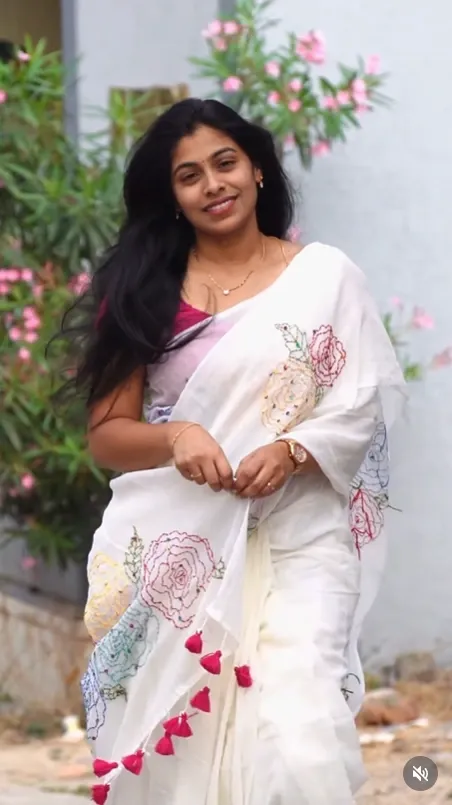White Mul Cotton Saree with Multicolour Rose Hand Embroidery | Elegant Floral Cotton Saree FFF45 (Unstitched, No)