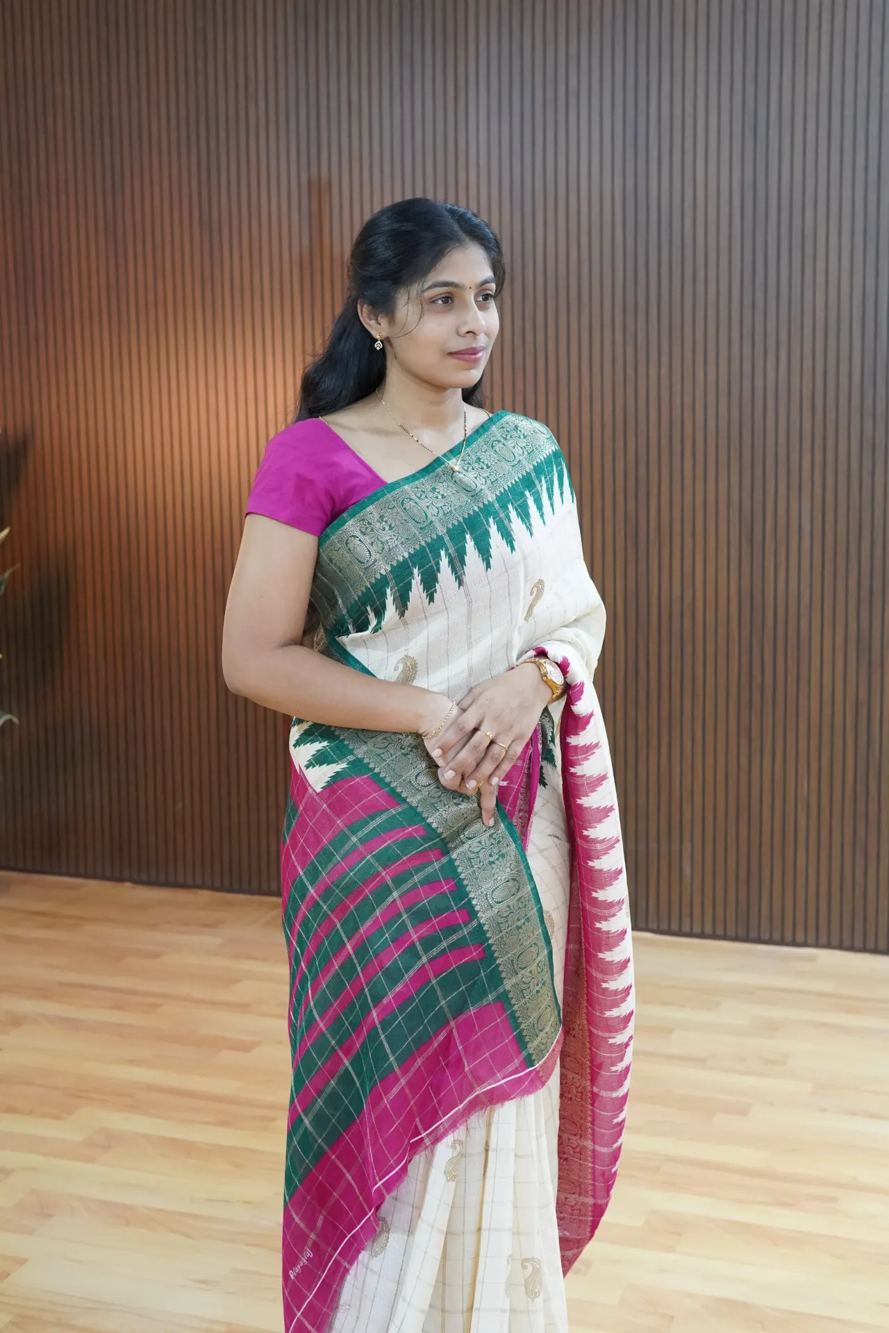 Temple Border Crape Saree (Pink-Green)
